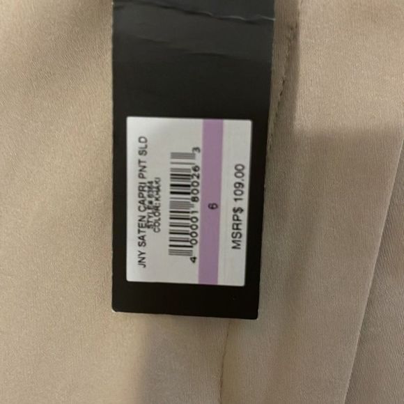 *Jones New York satin capri pants - Picture 5 of 5